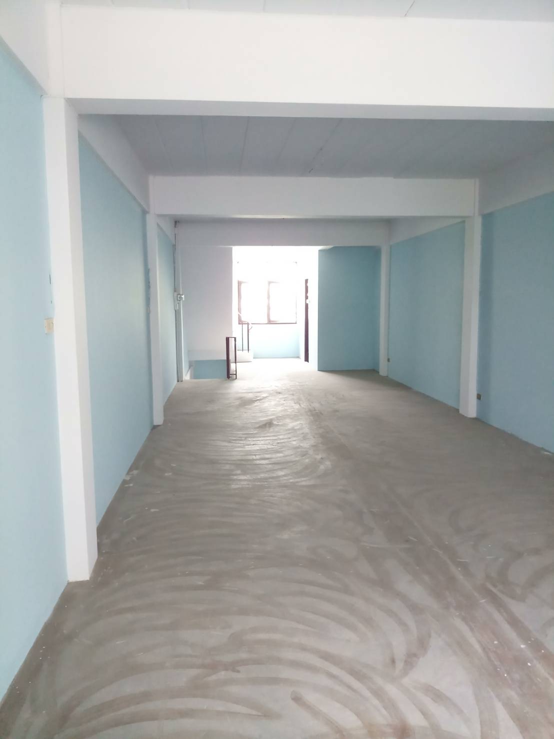 ขายตึกแถว นนทบุรี ทาสีใหม่ทั้งหลัง แหล่งธุรกิจค้าขาย ติดรถไฟฟ้า ใกล้เรือด่วนเจ้าพระยา